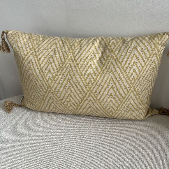 Lace field Designs Pillow Decor Bundle (2) - Picture 2 of 9